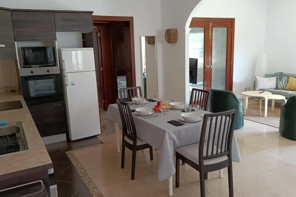 Luxury Penthouse, 50m2 terrace, downtown