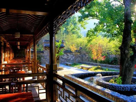 Xinyi Inn