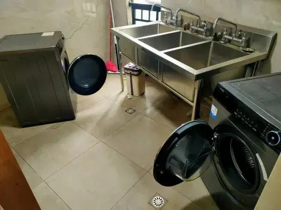 Qinlu Hotel (Nanchang West Railway Station International Expo City)