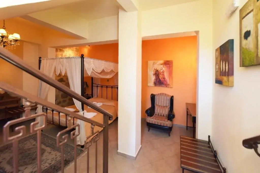 Paris Hotel