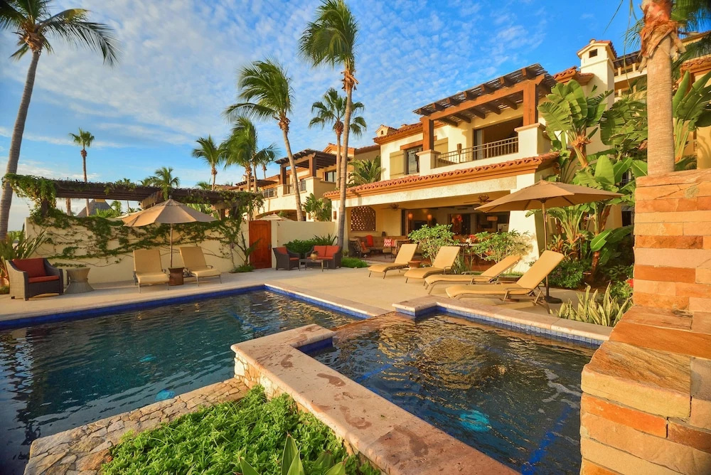 Opulent Medano Beachfront Villa W/beach Club Access: Hacienda Villa 11