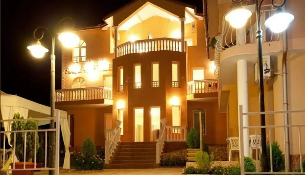 Aquarelle Hotel
