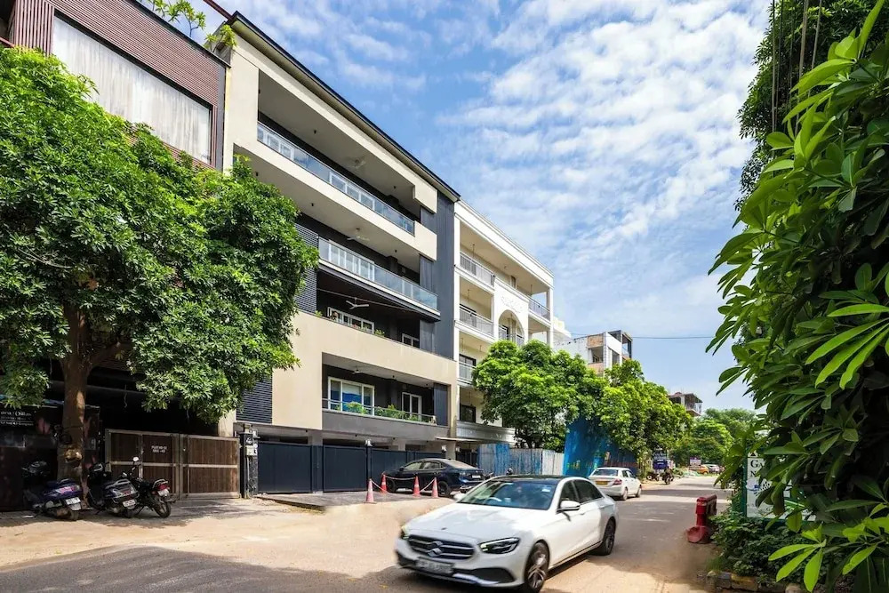 LiveAway Gurugram, Golf Course Road by PACK
