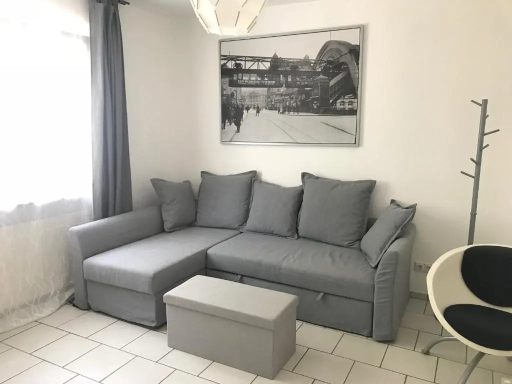 1 Zimmer Wohnung mit Küche und Bad in Wuppertal Ferienwohnung