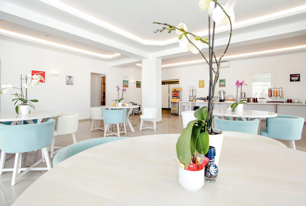 The George Hotel Mykonos