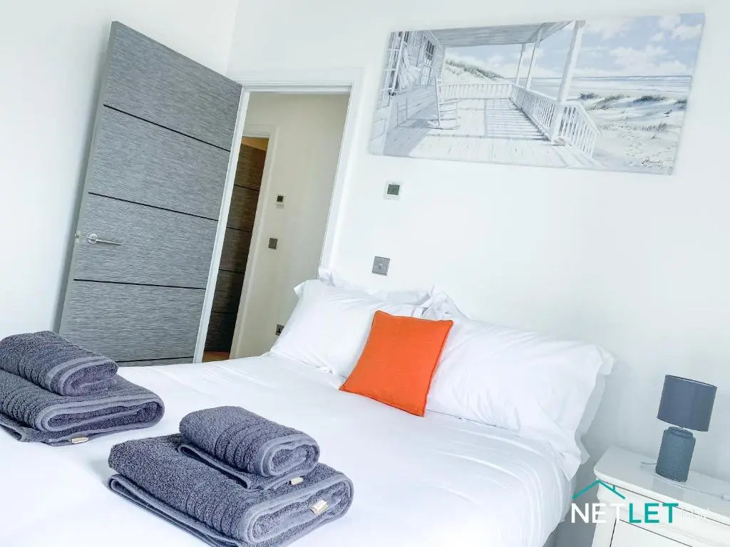 Waterstone House Penthouse Apartment