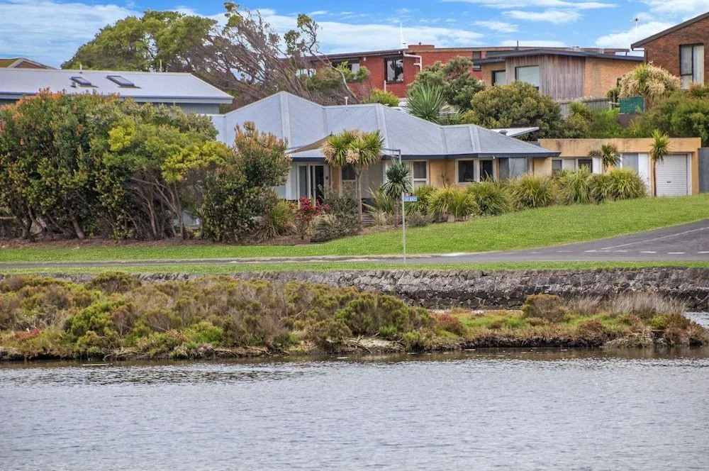 Rossleague House