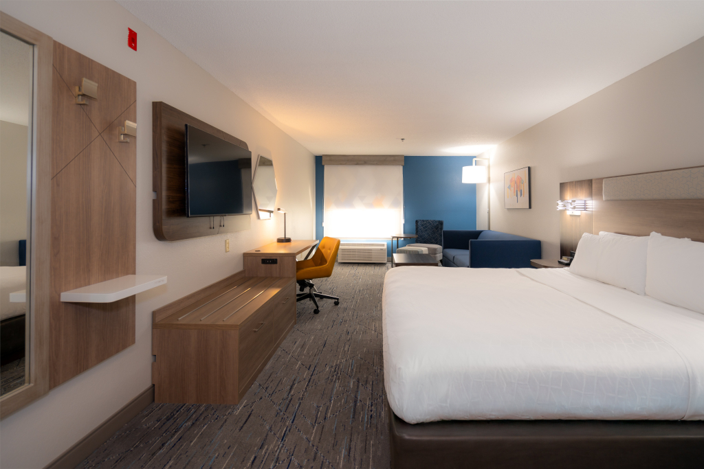 Holiday Inn Express Hotel & Suites Minneapolis - Minnetonka by IHG