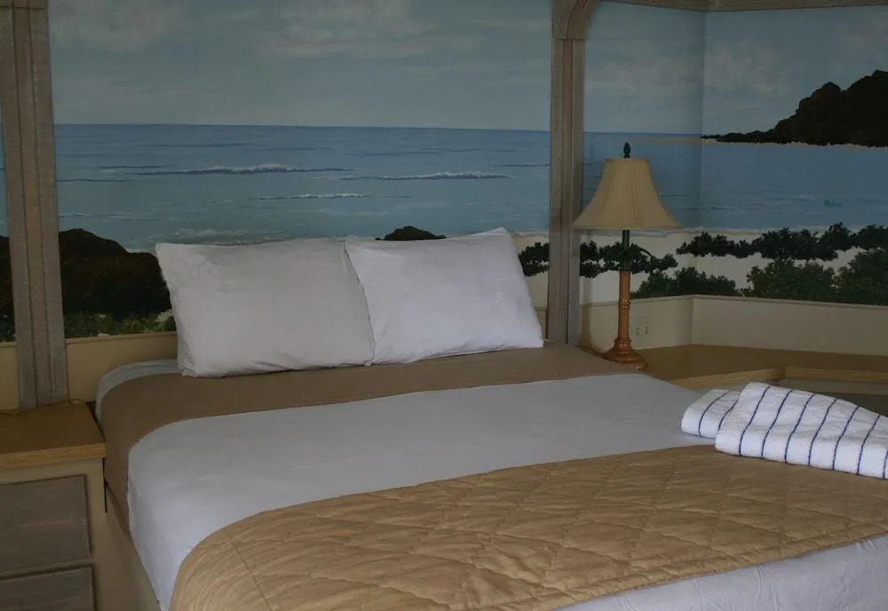 Voyager Beach Club
