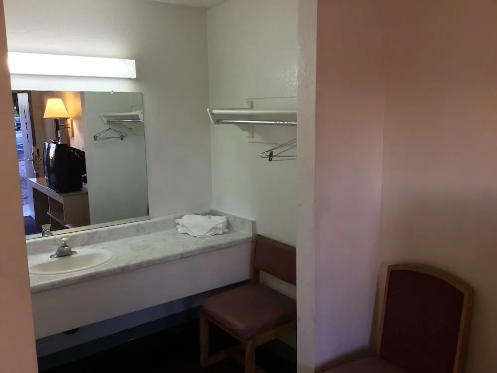Minsk Hotels - Extended Stay, I-10 Tucson Airport