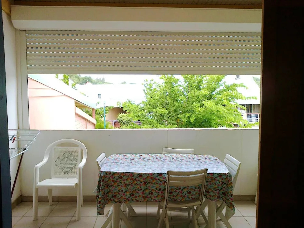 Studio in Sainte-anne, With Enclosed Garden and Wifi