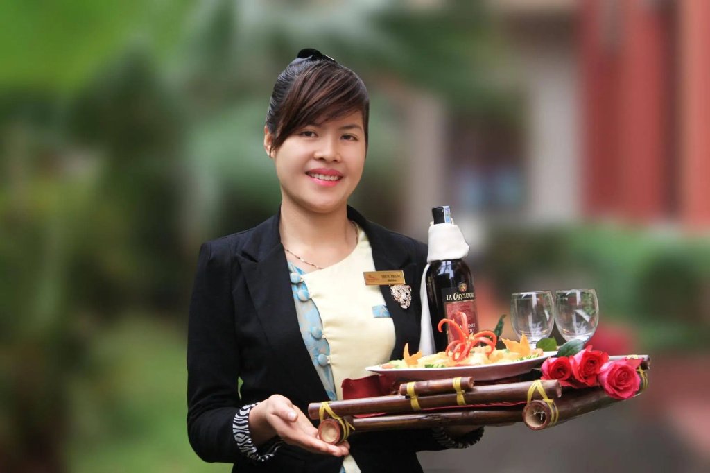 Bach Dang Hoi An Hotel