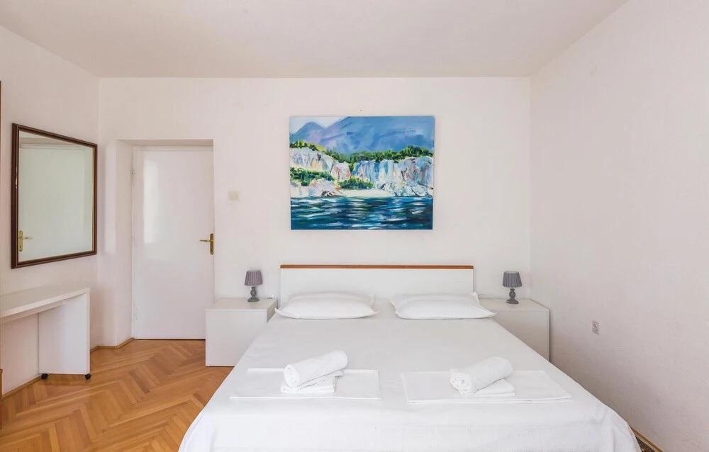 Amazing Home in Makarska With Wifi and 3 Bedrooms