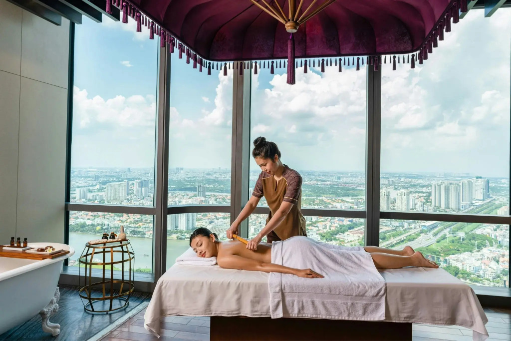 Vinpearl Landmark 81, Autograph Collection