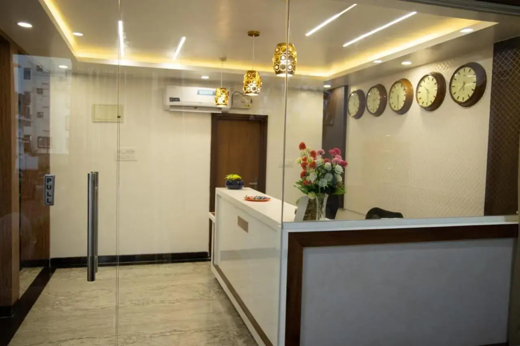 Villa Grand Hotel Near Kempegowda International Airport