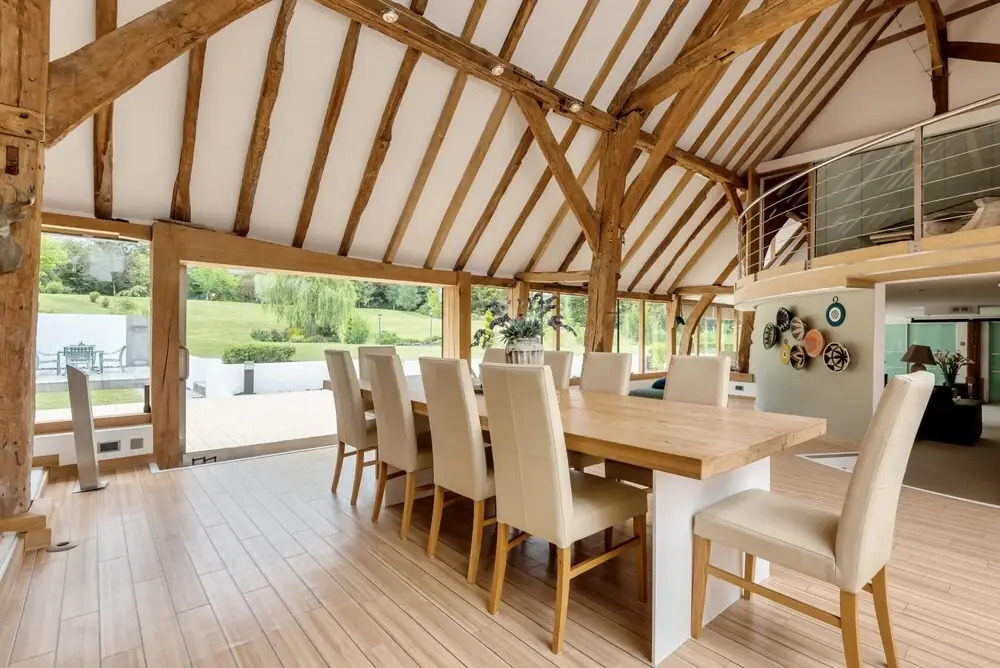 Luxury 3 Bedroom Barn Conversion - Canterbury