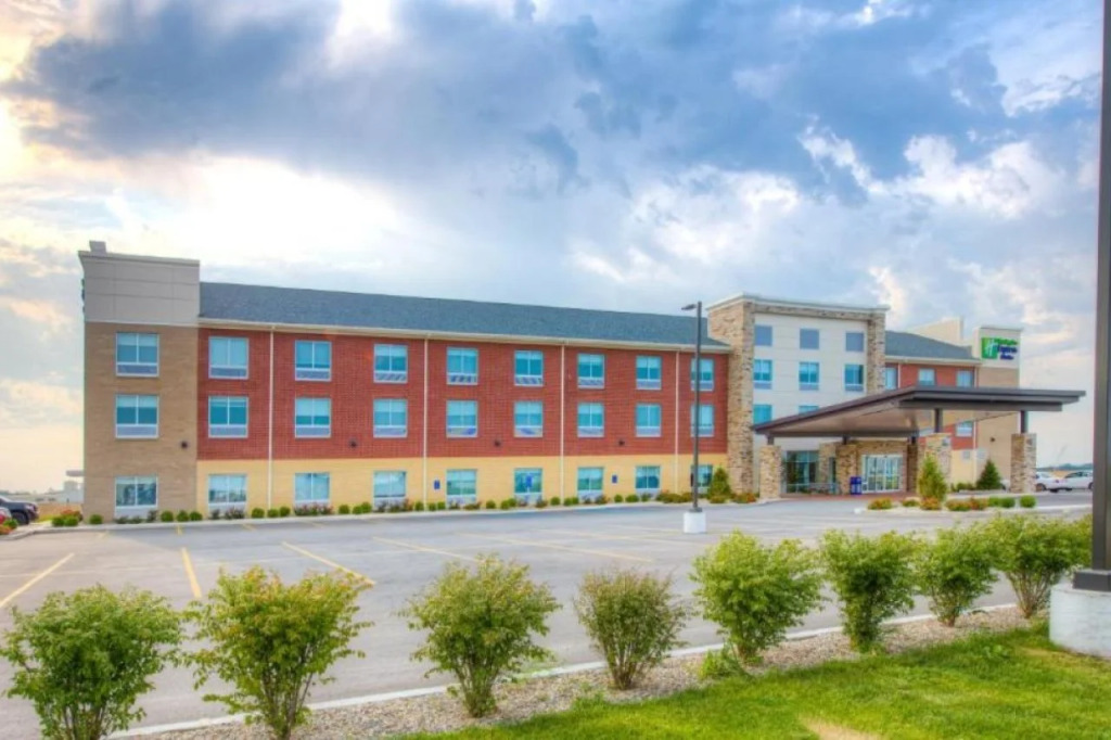 Holiday Inn Express & Suites - Remington by IHG