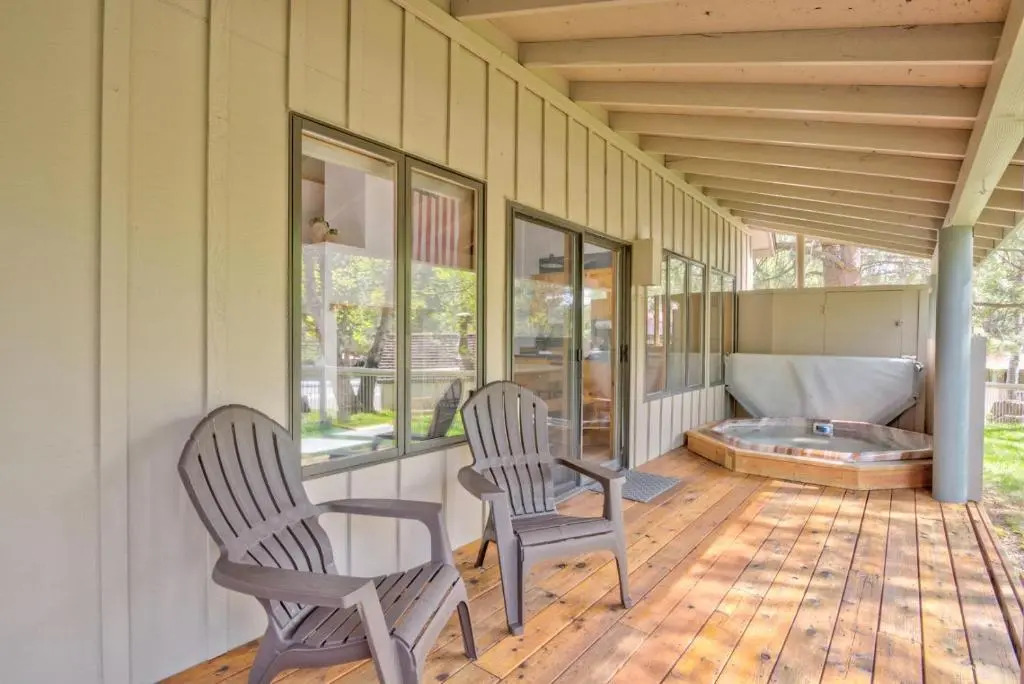 Circle 4 Cabin 2