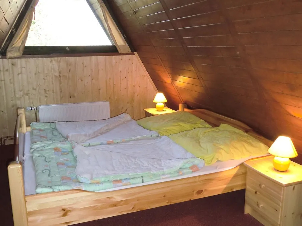 Wooden chalet with oven, in Oberharz near a lake