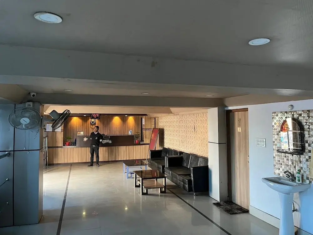 The Ritz By OYO Rooms