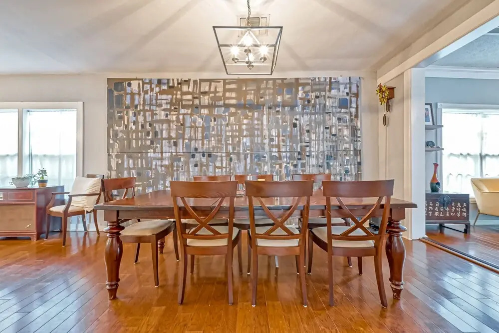 Heights Bungalow in Greater Heights Houston, Child-friendly, Work-cation, Sleeps 8