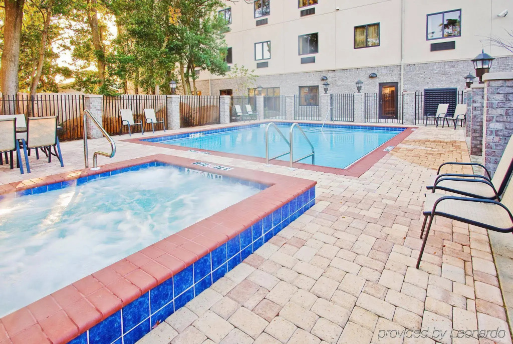 Holiday Inn Express Hotel & Suites Pensacola-West Navy Base by IHG