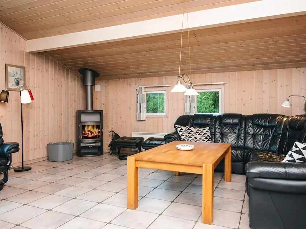 Secluded Holiday Home in Henne near Beach