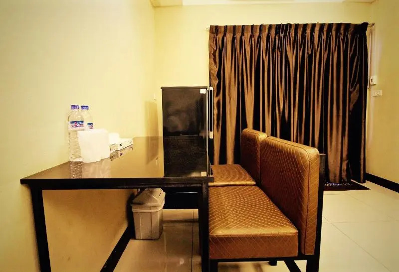 OYO 128 Kkinn South Pattaya Hotel