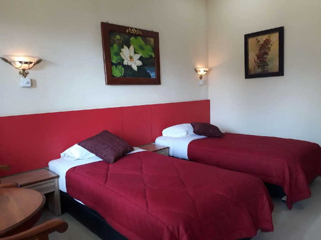 Taman Teratai Hotel
