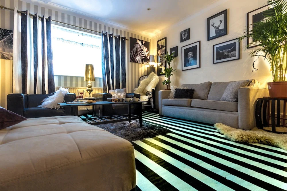 BUTE 17 2 Bed Maisonette