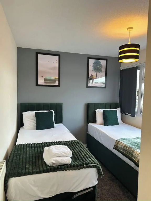 Sark Drive Serenity-cosy 3BR House in Birmingham