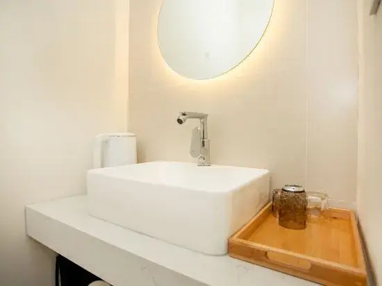 Shanghai Yinchen Yilanwan Audiovisual Hotel