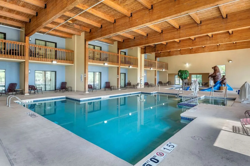 Comfort Inn & Suites