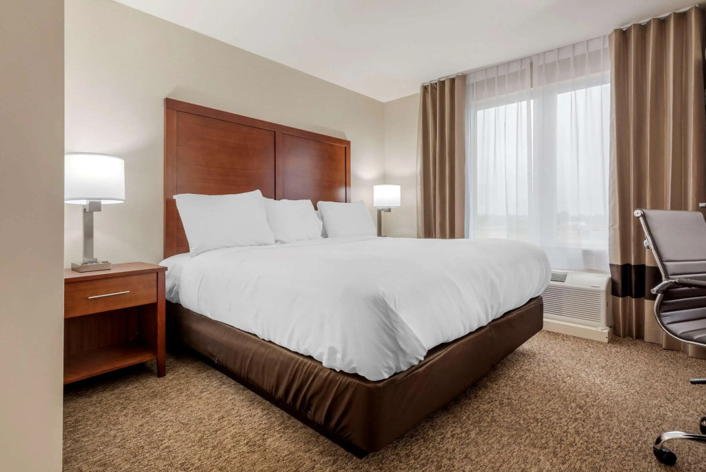 Comfort Inn & Suites