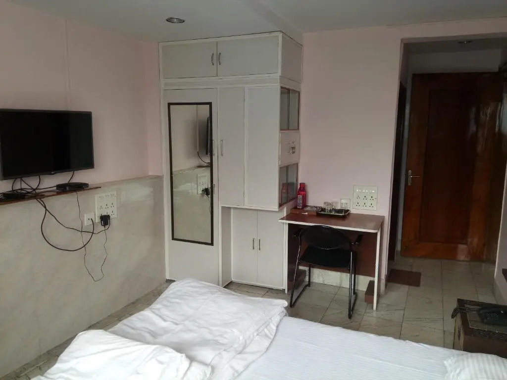 Service Apartments, Park Street, Calcutta