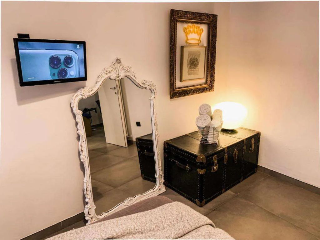 Apartment via Ferrucci 22