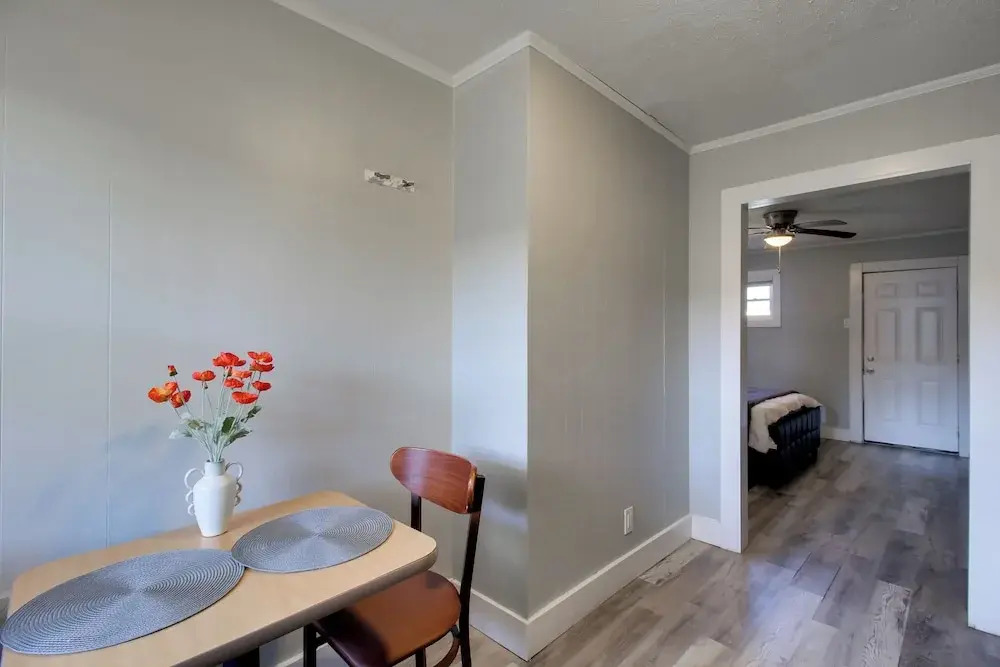 Huntsville Studio w/ Workspace Near Downtown