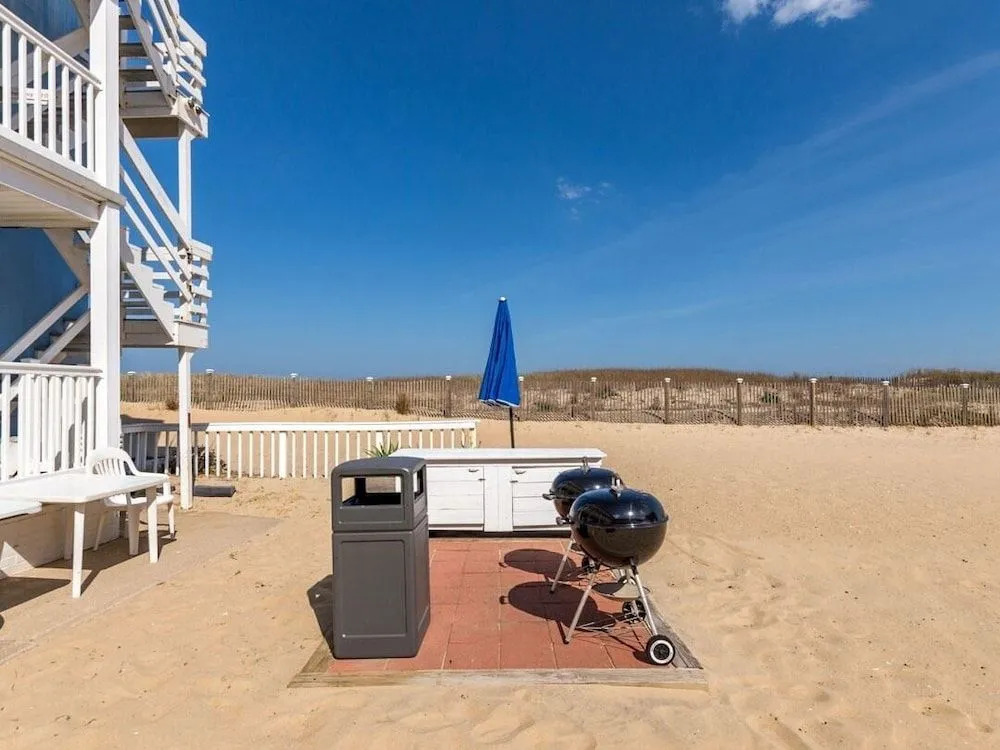 46th St Windjammer 308 1Br Condo