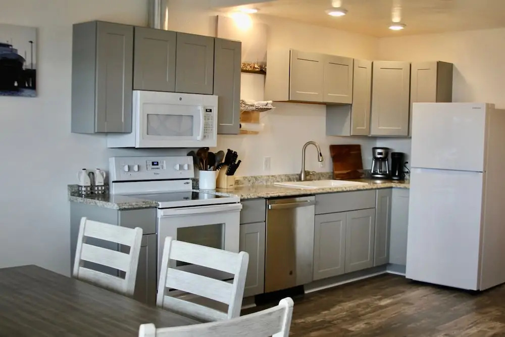 Windjammer Suites