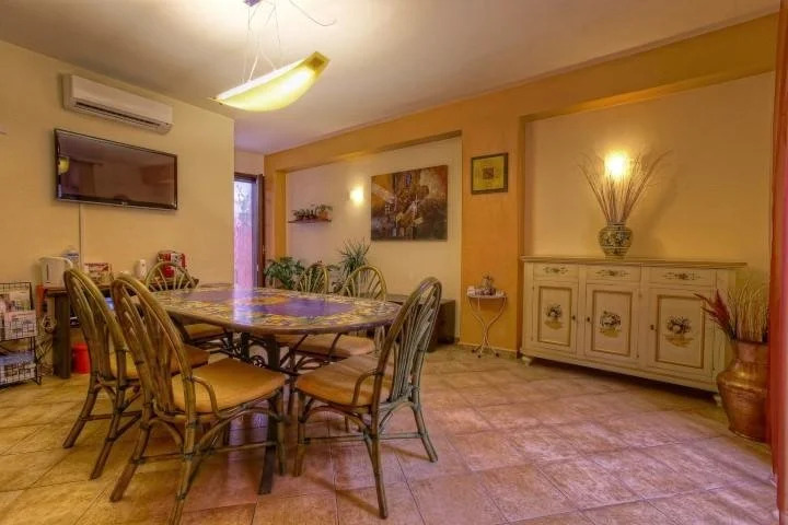 B&B Epos Acitrezza