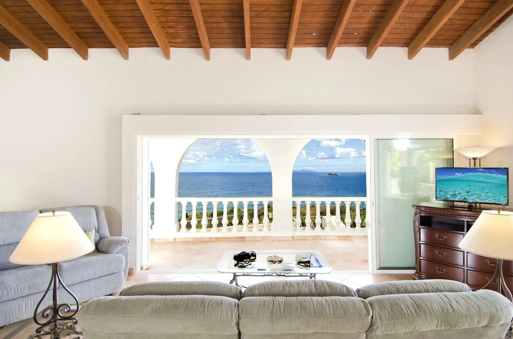 VillaRosa by Island Properties Online