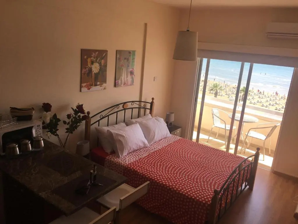 Alex Beach Apartment 33
