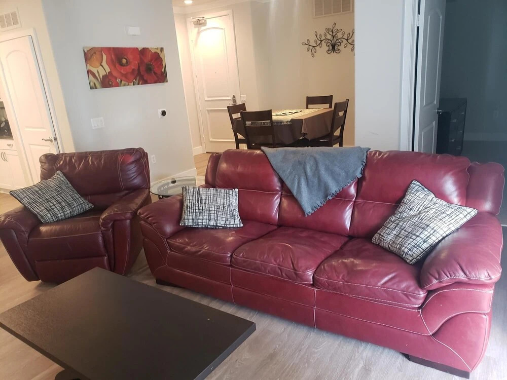 Yes it s Right 2 Suites and 3 Baths in the Heart of San Diego FB2