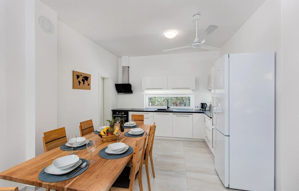Stunning Home In Zestilac