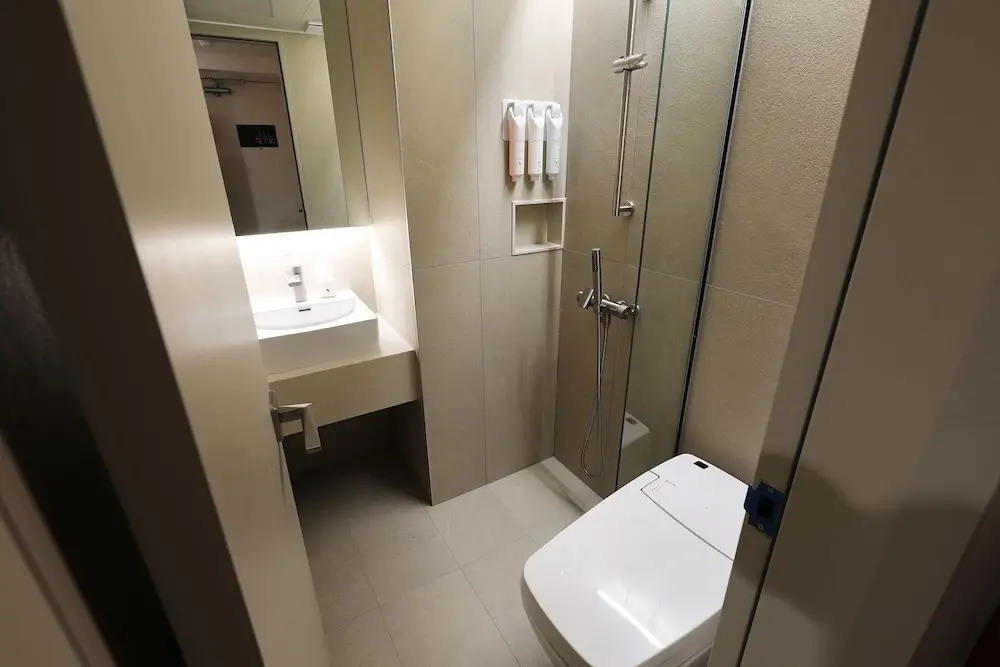 Seoul Inn Hotel by The Designers