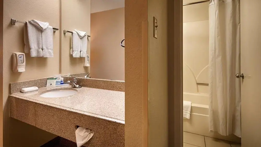 Best Western Plus Fiesta Inn