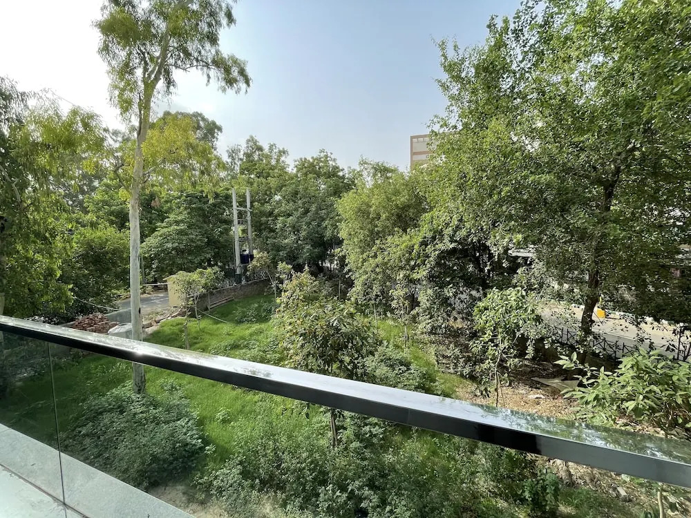 BedChambers Aparthotels - DLF Cyber City
