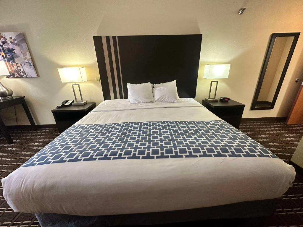 Best Western Plus Bass Hotel & Suites