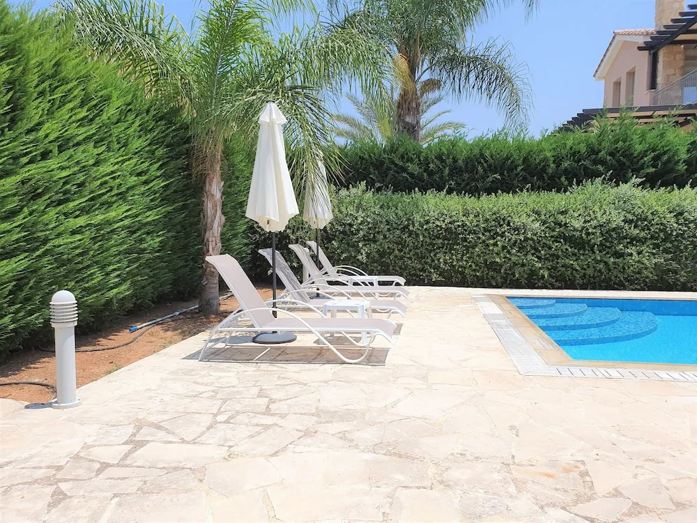 Hector Beach Villa - Sandy Beach Villas