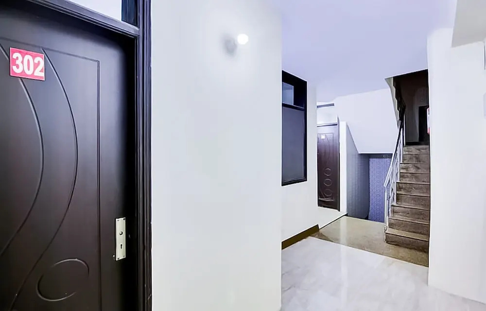 Roomshala 118 Hotel Acclaim 7 sky
